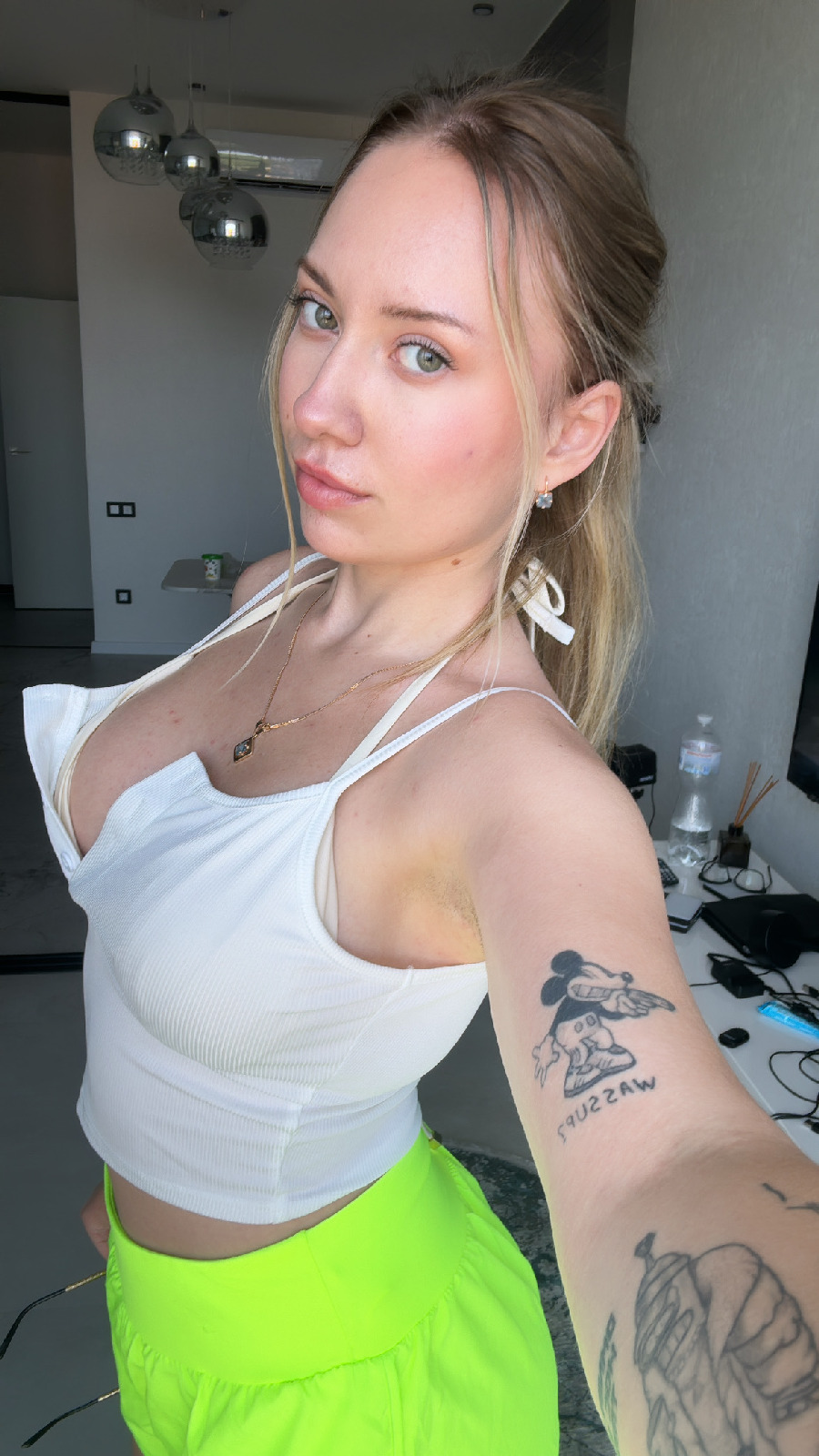 KateV in her underwear in Jinzhou