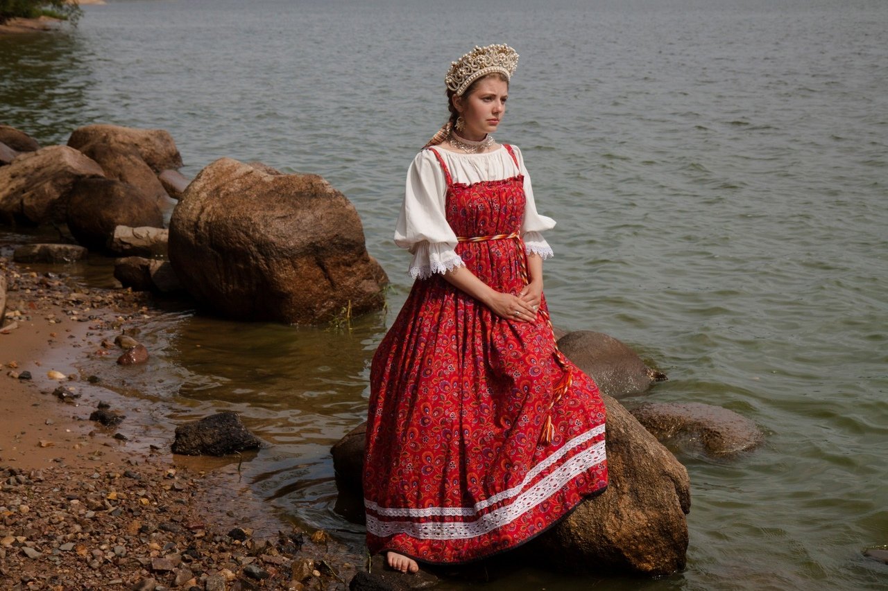Women in Slavic costumes in Jinzhou