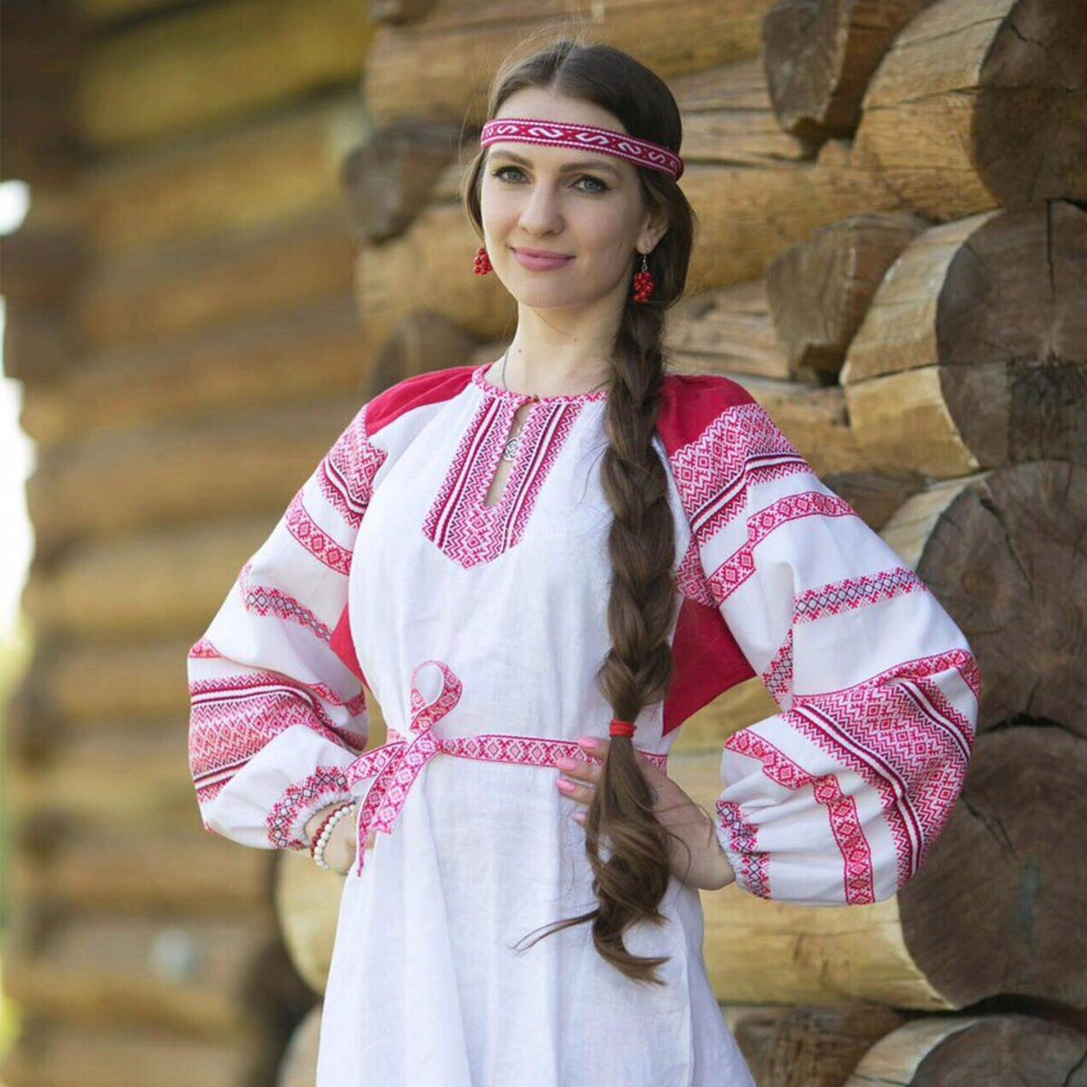 Girls in Slavic costumes in Jinzhou