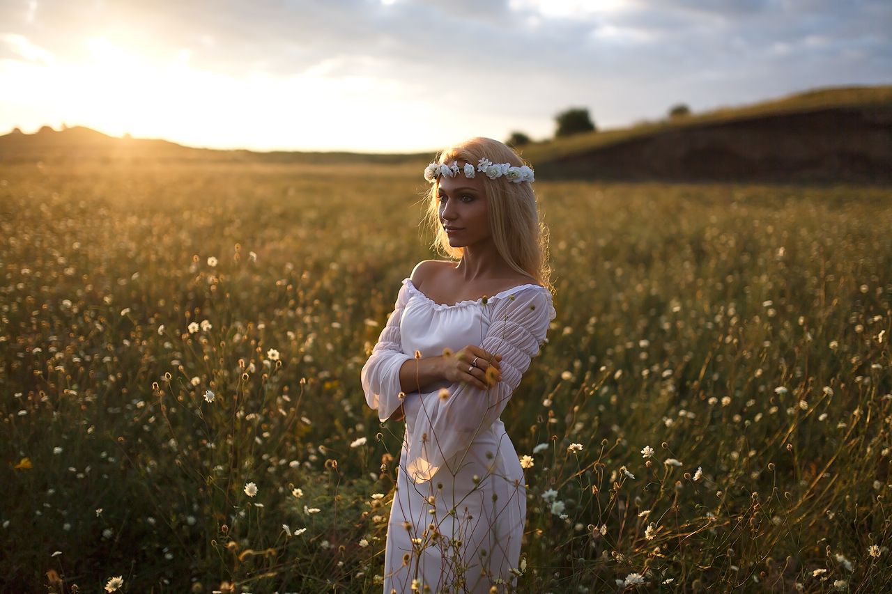 Girls in Slavic costumes in Jinzhou